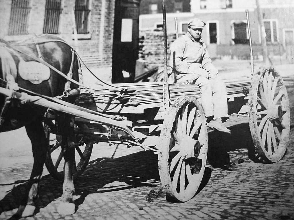Lumberman and wagon2 1890.jpg